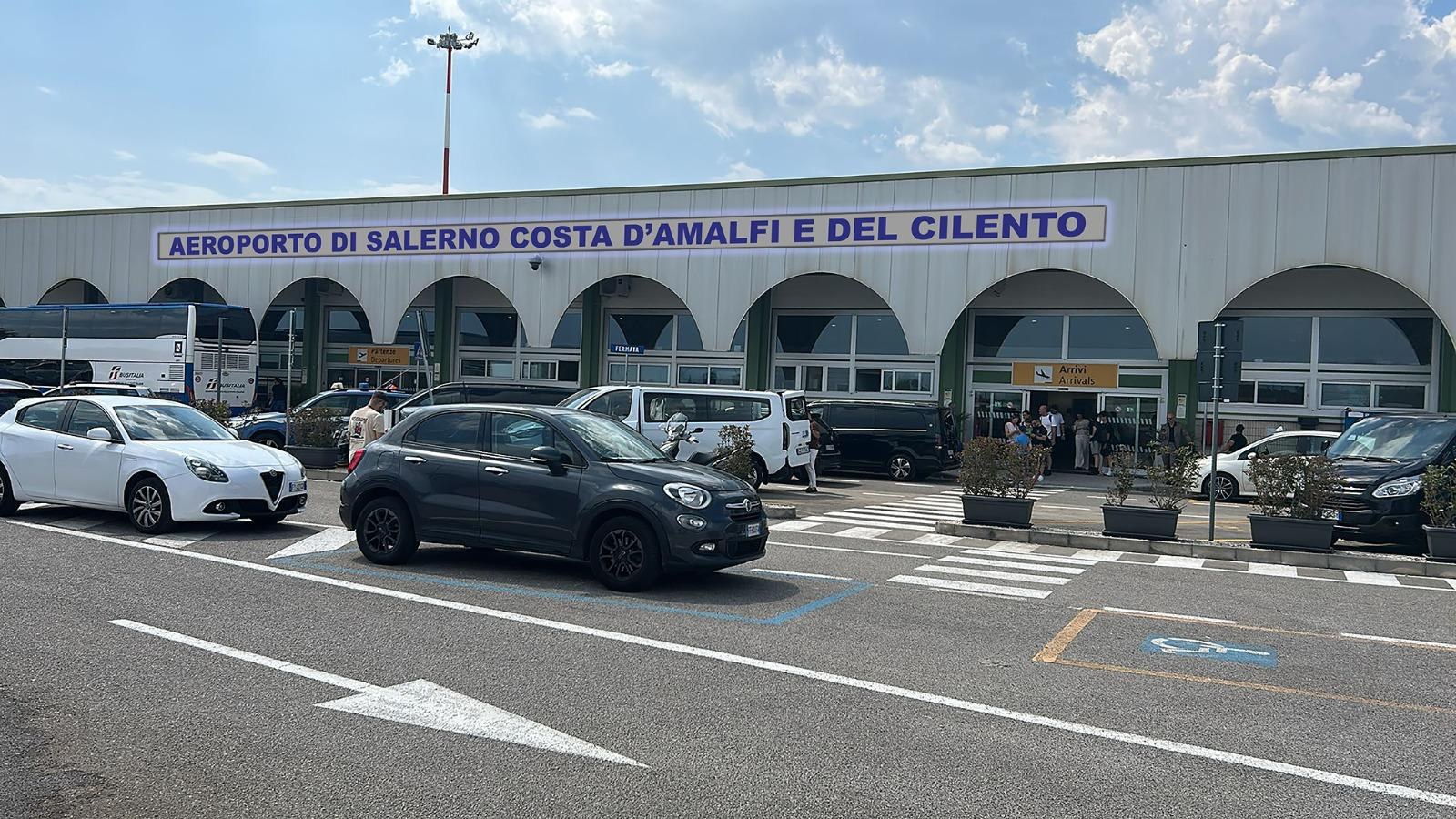 Facciata aeroporto Salerno Costa d'Amalfi e del Cilento